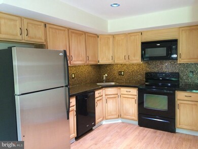 3803 Fox Pointe Ct, Glen Mills, PA 19342 - photo 2