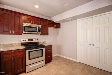 Kitchen (2)