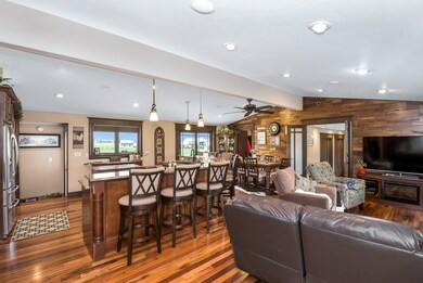 18996 140th St, Columbus Junction, IA 52738 - photo 7