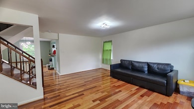 6427 Birchleigh Cir, Alexandria, VA 22315 - photo 2