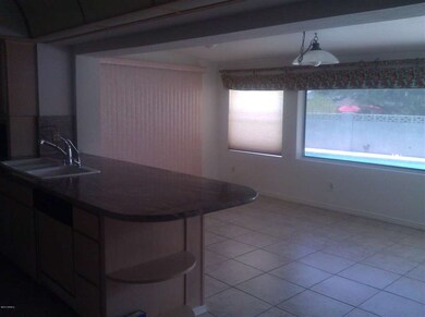 Eat-in Kitchen with View/Access to Pool