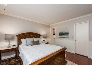 Bedroom, Primary