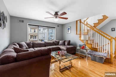 129 Tappan St, Kearny, NJ 07032 - photo 3