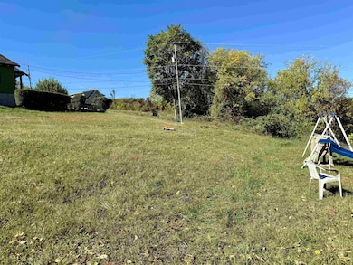 501 Maple St, Pulaski, VA 24301 - photo 2