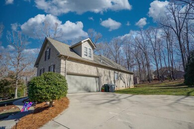 2323 Hickory Forest Dr, Asheboro, NC 27203 - photo 3