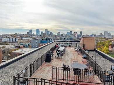 Cobblers Lofts unit 212, Milwaukee, WI 53212 - photo 4