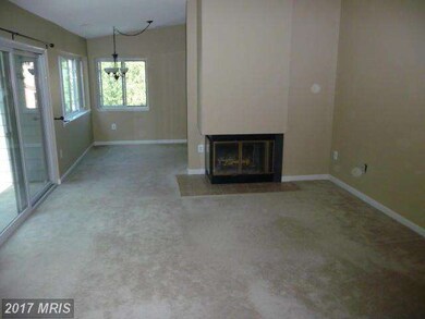 11041 Villaridge Ct unit B, Reston, VA 20191 - photo 3