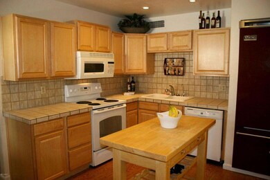 Huge Eat-In-Kitchen