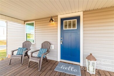 560 Bond St, Statesville, NC 28677 - photo 3