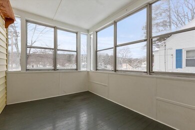 38 Glendale St, Worcester, MA 01602 - photo 4