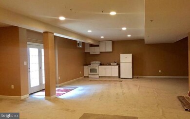 5816 Marietta Station Dr, Glenn Dale, MD 20769 - photo 6