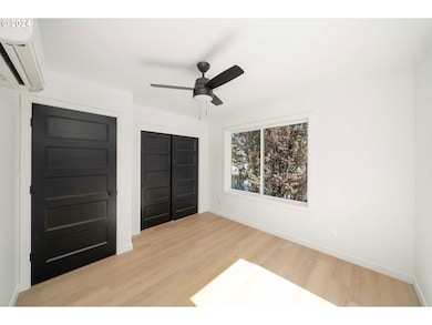 6061 NE Simpson St, Portland, OR 97218 - photo 4