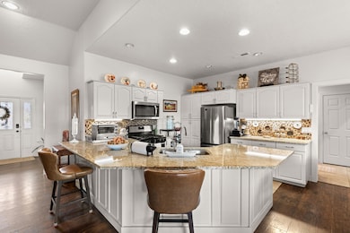 13-web-or-mls-2562 E 3670 S-17