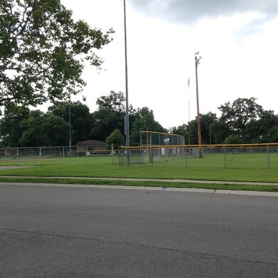 717 N Harvey St, Griffith, IN 46319 - photo 3