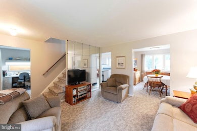 1036 Edgewood Dr, Pottstown, PA 19464 - photo 5