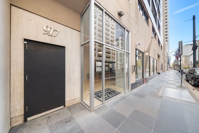 Kirby Lofts at 917 Main St is located close to eve