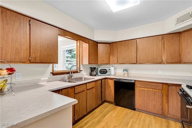 2805 Lydia Dr SW, Warren, OH 44481 - photo 6