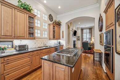 Five burner gas cooktop, quality Viking appliances