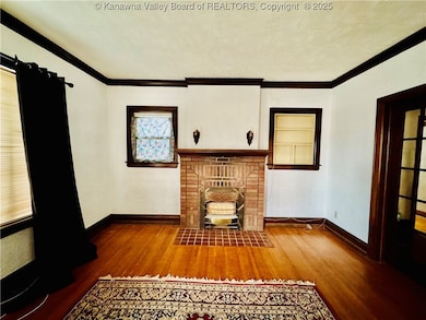 1333 Myers Ave, Dunbar, WV 25064 - photo 3