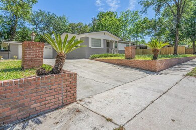 1308 Old Middleburg Rd N, Jacksonville, FL 32210 - photo 3