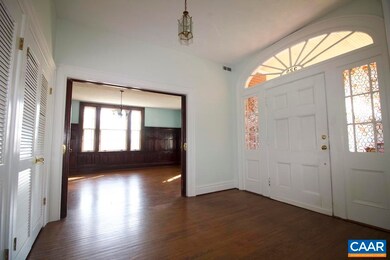 325 Chestnut Ave unit A, Waynesboro, VA 22980 - photo 6