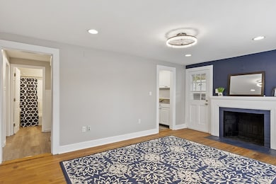 563 Chandler St, Worcester, MA 01602 - photo 6