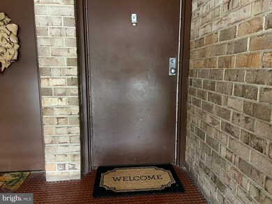 11623 Stoneview Square unit 22C, Reston, VA 20191 - photo 4