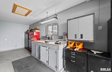 1931 N Howell St, Davenport, IA 52804 - photo 4