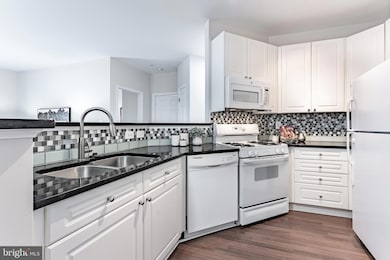 4200 Mozart Brigade Ln unit T, Fairfax, VA 22033 - photo 4