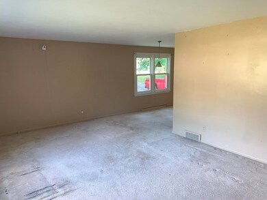 90 E Allen Ridge Rd, Springfield, MA 01118 - photo 5