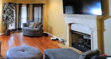 1033 Greendale Dr, Bessemer, AL 35022 - photo 2