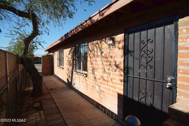 3356 - Front Entry