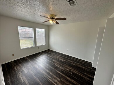 942 Meadowlark Cir, Granbury, TX 76049 - photo 7