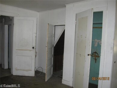 205 Holderby St, Reidsville, NC 27320 - photo 7