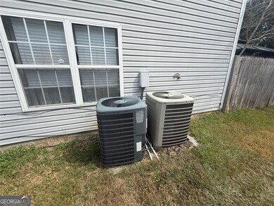 7035 Red Maple Ln, Lithonia, GA 30058 - photo 5