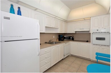 The Tides unit 4U, Hollywood, FL 33019 - photo 5