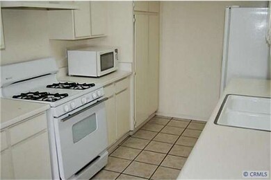 12216 Carnation Ln unit A, Moreno Valley, CA 92557 - photo 6