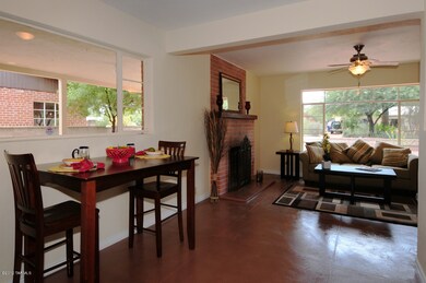 BREAKFAST NOOK AND LIVING RM