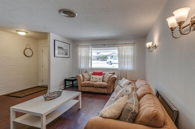 1140 Trailwood Dr, Hurst, TX 76053 - photo 7