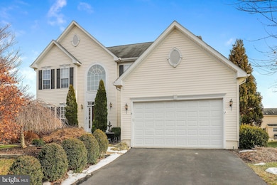 10962 Southcoate Village Dr, Bealeton, VA 22712 - photo 2