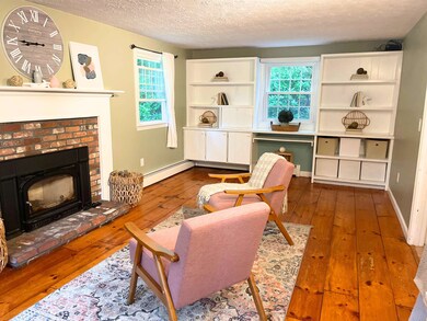 17 Greenmeadow Ln, Bedford, NH 03110 - photo 2