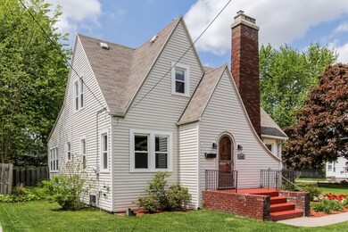 003-Front_View-2760105-large