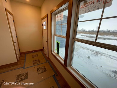 8483 N River Rock River Rock unit 8487, Freeland, MI 48623 - photo 3