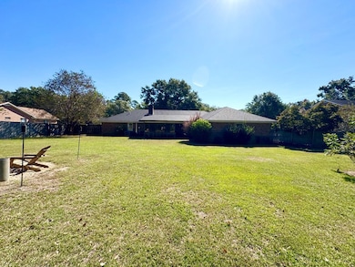 230 Ridge Cir, Dublin, GA 31021 - photo 3