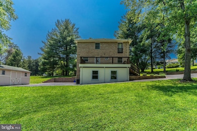 9201 Harrington Dr unit A, Potomac, MD 20854 - photo 3