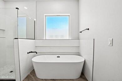 958 Bromyard Dr, Horizon City, TX 79928 - photo 4