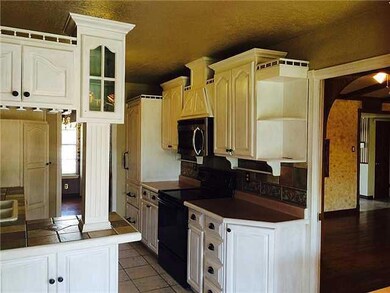 10700 La Subida Dr, El Paso, TX 79935 - photo 7