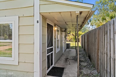 525 8th St, Port Saint Joe, FL 32456 - photo 2