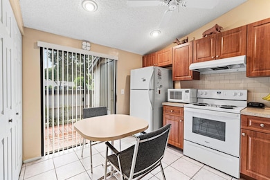 476 Lynbrook Ct unit 476, Royal Palm Beach, FL 33411 - photo 7