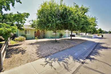 2306 S Encina St Visalia 04 Front 3 Smal